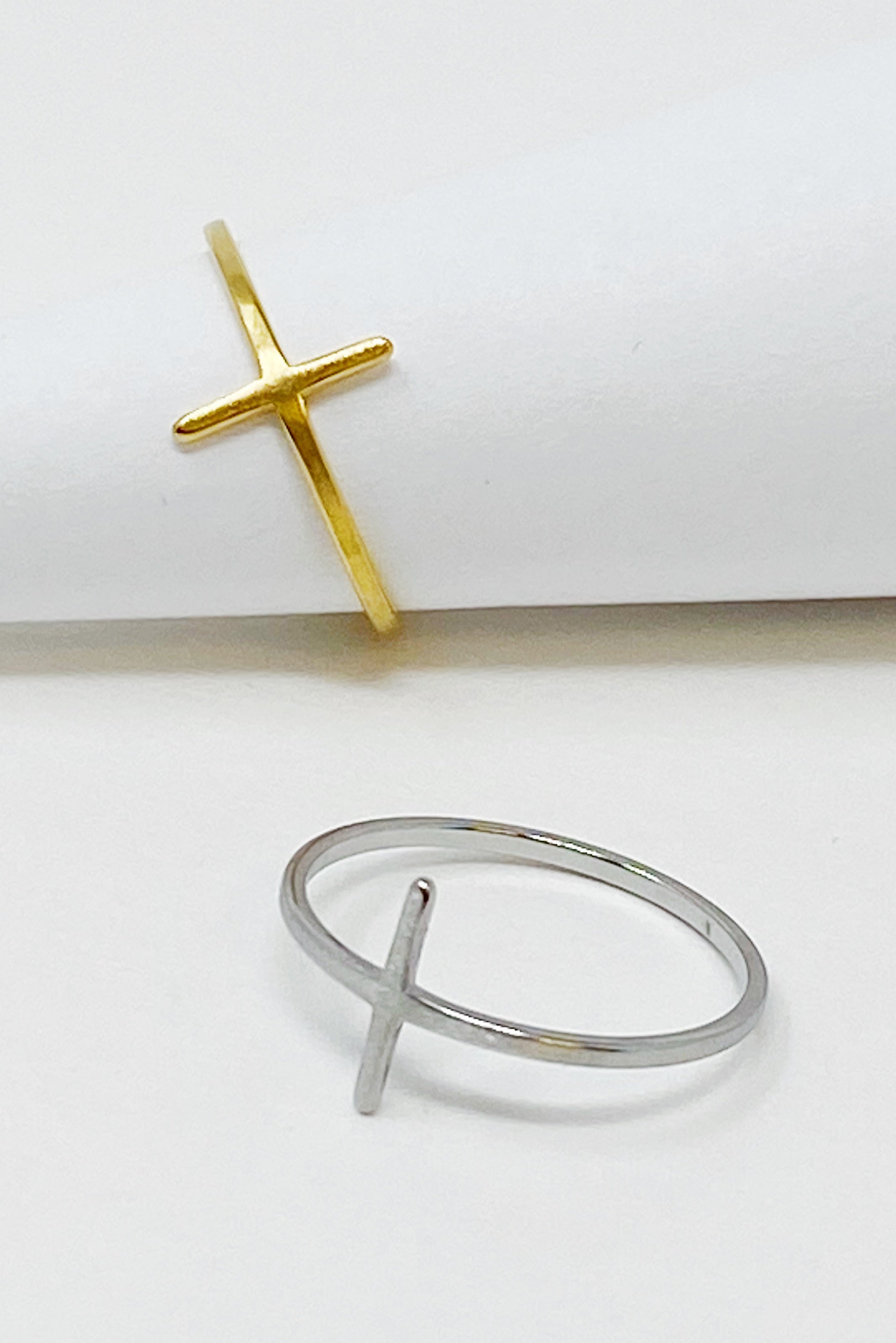 Bague Croix Latérale