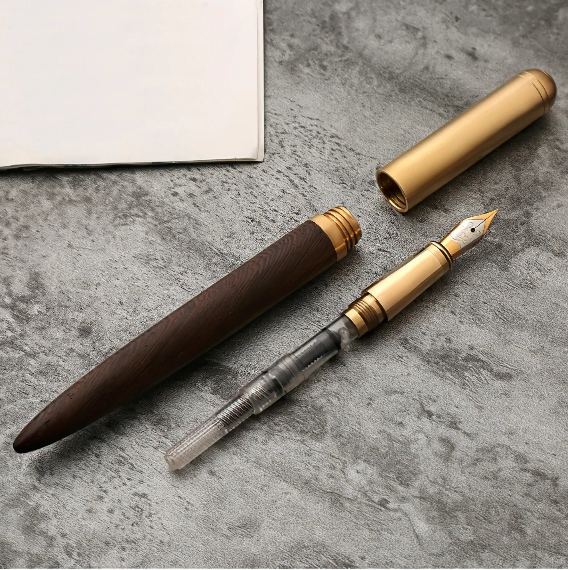 Le Hemmingway | Stylo plume artisanal en bois et laiton